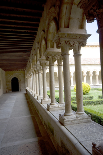 Panda Oeste del claustro de San Andrés del Arroyo